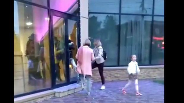 Новосибирск: У тржном центру у пуцњави једна особа убијена