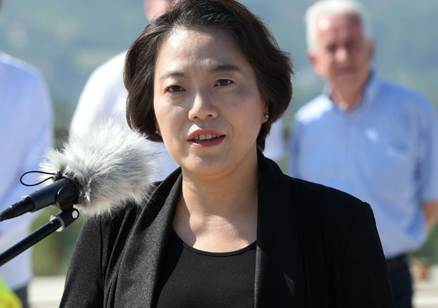 Шпијунка: Широк кадар за Чен Бо