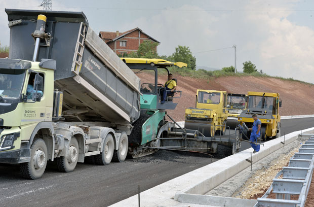 ИНВЕСТИЦИОНИ ПЛАН ВРЕДАН ДО 10 МИЛИЈАРДИ ЕВРА: Успех само уз строг надзор