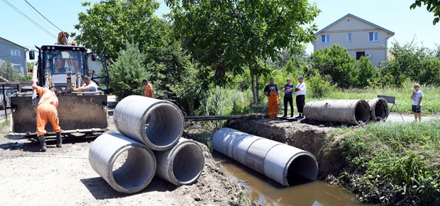 Мештани затворили одводе