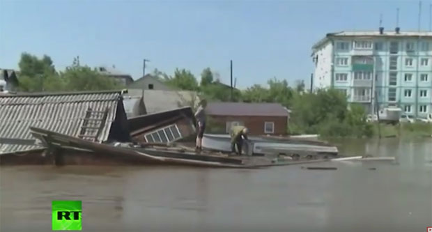 ВЕЛИКЕ ПОПЛАВЕ У СИБИРУ: Има мртвих и несталих, потопљено више од 4.000 кућа 
(ВИДЕО)