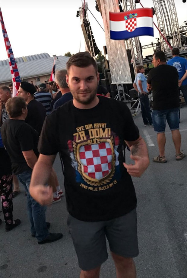 ЕКСТРЕМИЗАМ У ХРВАТСКОЈ: Члан ХДЗ са натписом За дом спреман! на мајици
