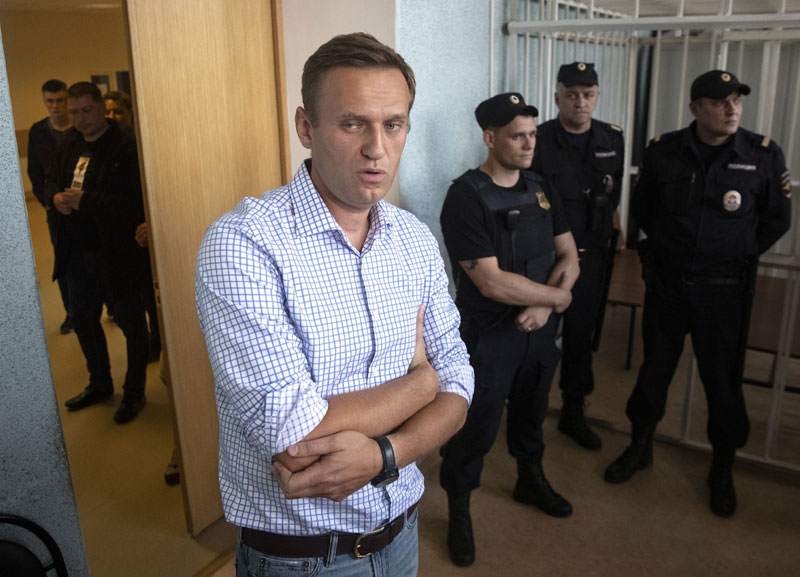 Наваљни осуђен на 10 дана затвора