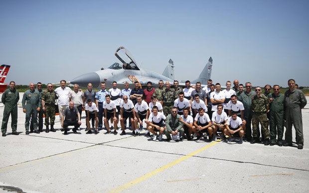 ПАРТИЗАНОВА ЕСКАДРИЛА: Црно-бели посетили Јаково и аеродром у Батајници