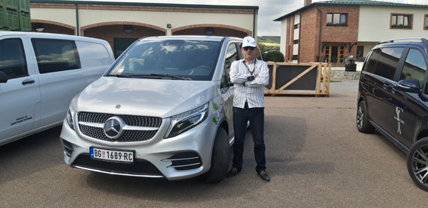 ПРЕЗЕНТАЦИЈА НА ФРУШКОЈ ГОРИ: Представљен Мерцедес-Бенц В-класе“