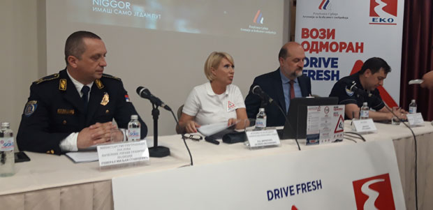 Акција “Вози одморан“ на граничним прелазима и одмориштима, појачана и контрола аутобуса (ФОТО)