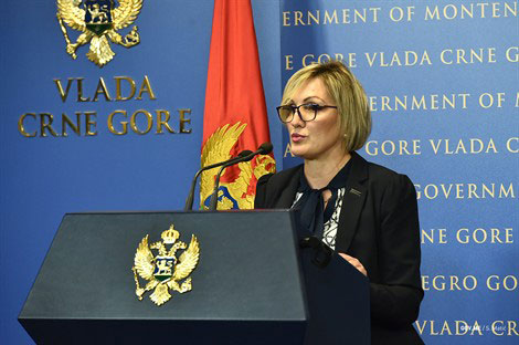 Минималац у ЦГ на чекању!