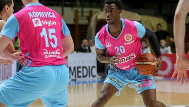 ЈОШ ЈЕДАН ИГРАЧ МЕГЕ У НБА: Мокока потписао за Чикаго Булсе