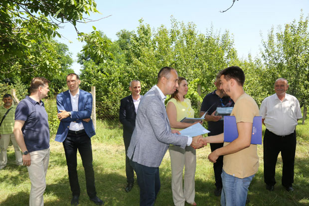 Новац за нове кошнице у Кикинди