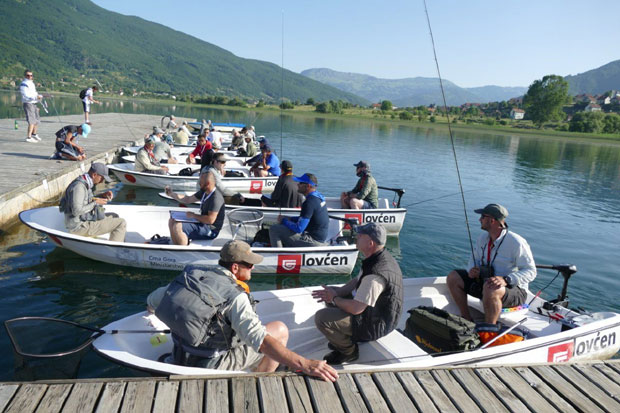 Мушичари из Европе на Лиму