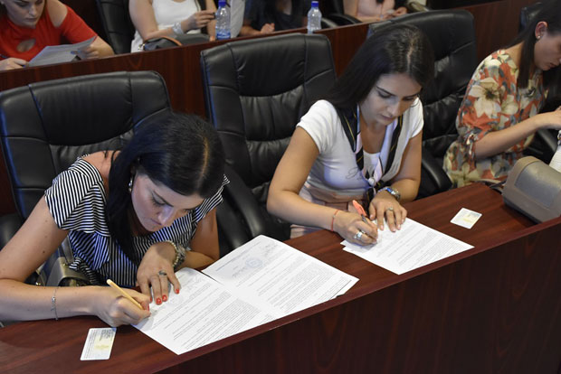 Педесоторо младих са подручја општине Грачаница потписало уговоре о стажирању