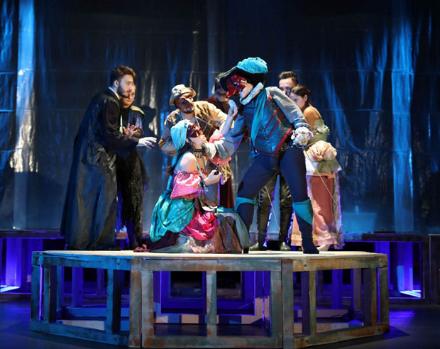 Сцена зна кад је неко искрен