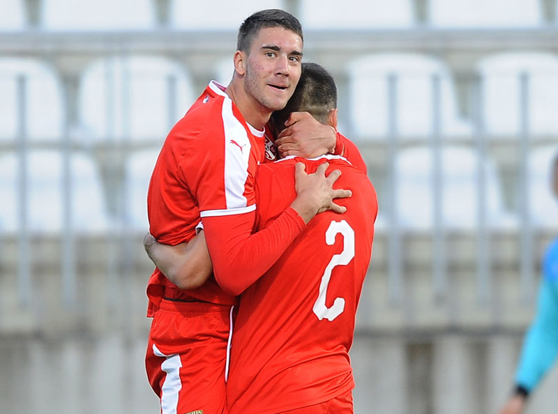 Фиорентина шаље Влаховића на позајмицу