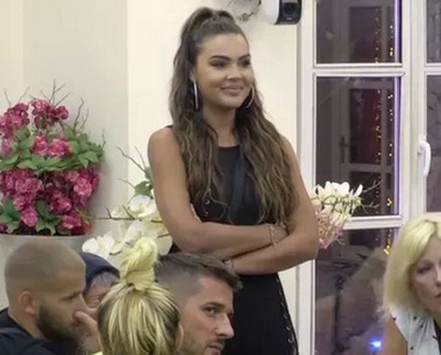 Елеонора напустила Белу кућу, Алекса јој само окренуо леђа (ВИДЕО) 