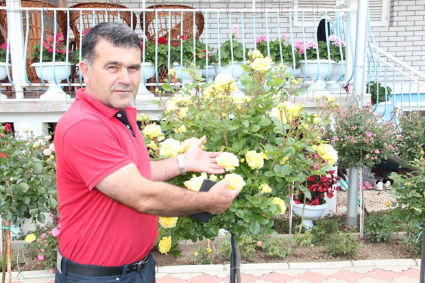 Професор математике успешно узгаја цвеће