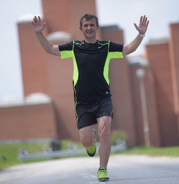 НЕСВАКИДАШЊИ ПОДУХВАТ АТЛЕТИЧАРА: За 77 дана истрчао 77 маратона