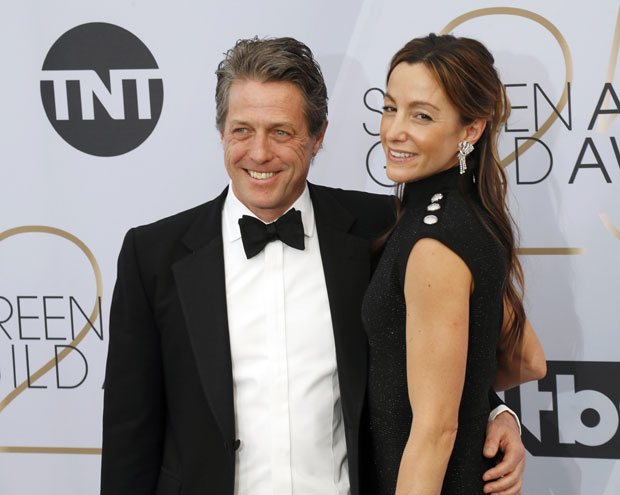 Хју Грант напао жену у Риму, отео јој мобилни телефон , а све је заправо био велики неспоразум (ВИДЕО)