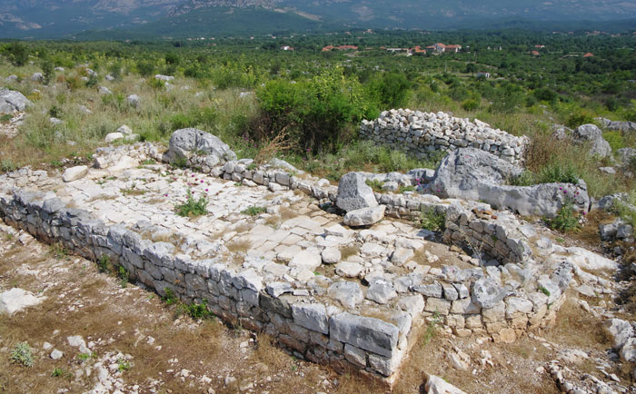 НОВИ УДАР НА СПЦ У ЦРНОЈ ГОРИ: Забрањена ивањданска литургија у Свачу; Албанци: Овде нема ништа православно