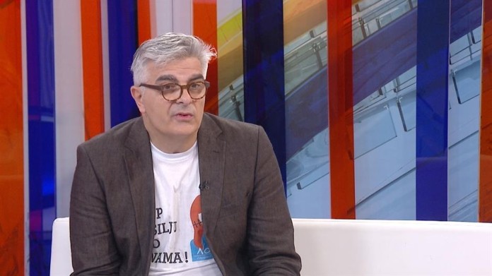 НЕБОЈША КРСТИЋ О ОБРАЧУНУ УНУТАР ОПОЗИЦИЈЕ: Јеремић да разјасни 30 соба на Светом Стефану