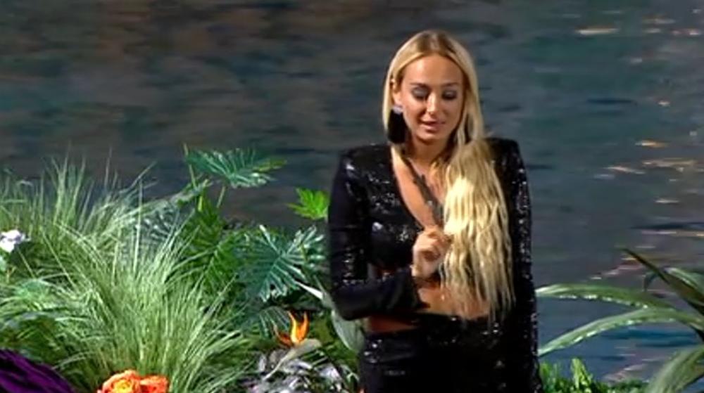 ПЉУШТЕ УВРЕДЕ НА СВЕ СТРАНЕ: Луна тврди да Станија све ради да је види тужну; Старлета: Иста си као мајка зато тако и пролазите