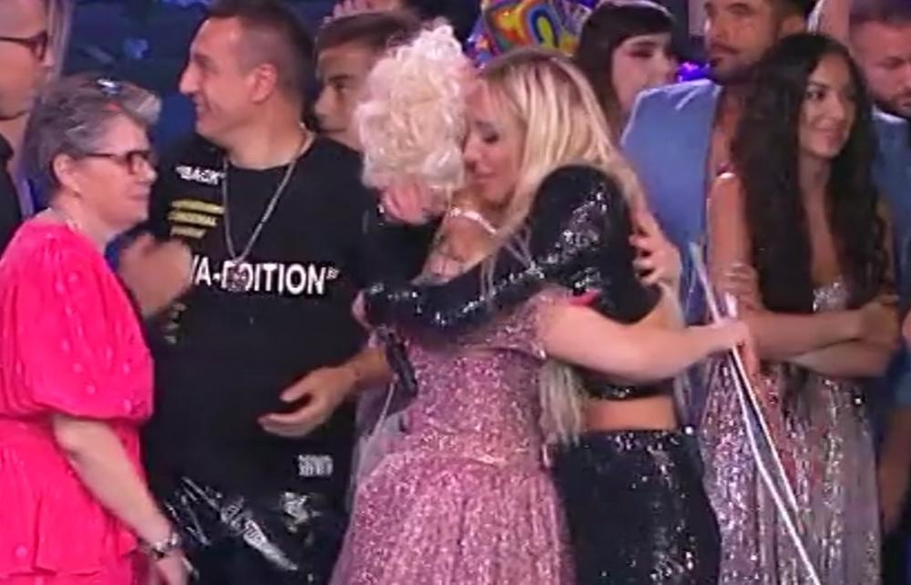 ЛУНА ЂОГАНИ ПОБЕДНИК ДРУГЕ СЕЗОНЕ РИЈАЛИТИЈА ЗАДРУГА: Љута борба са дојучерашњим љубавником у финалу (ФОТО+ВИДЕО)