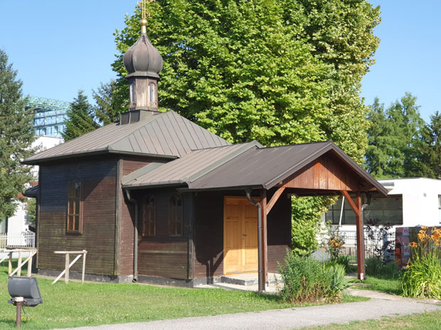 Срби дижу споменик руским војницима