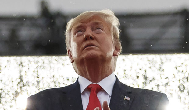 Трамп не искључује могућност неочекиваног појављивања НЛО