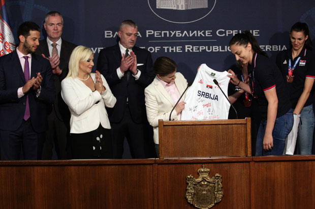 Пријем за кошаркашице у Влади Србије: Ви сте наш понос