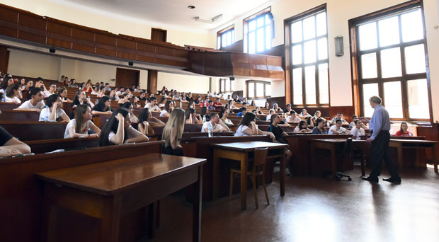 Сутра почиње исплата стипендија за надарене студенте