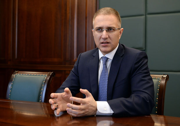 Мегатренд: Стефановић поседује закониту диплому