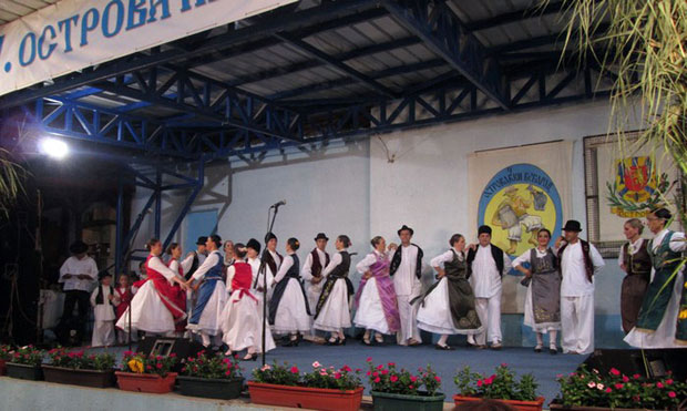 Бирају најбољег певача бећараца и најлепшу сосу
