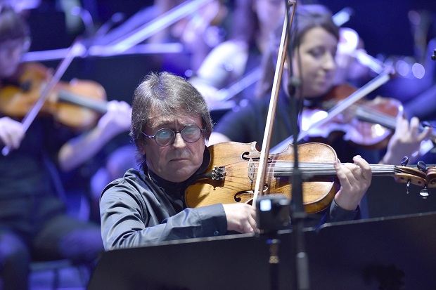 ПОЧЕО КУСТЕНДОРФ КЛАСИК: Башмет на отварању свирао - Тесли у част