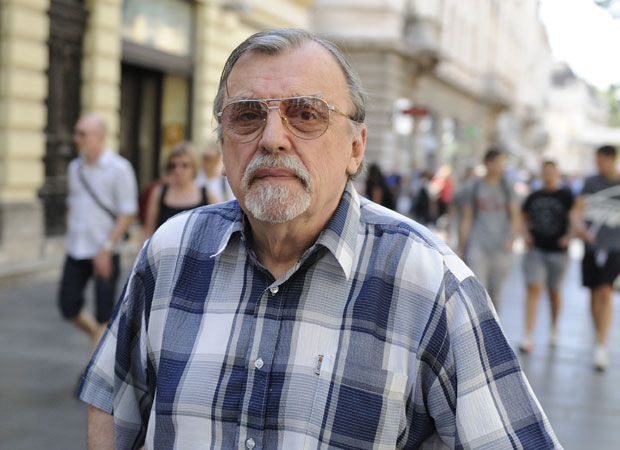 ФИЛМСКА КРИТИКА - КОЈА ЈЕ ОВО ДРЖАВА?: Невоље са Фрањом