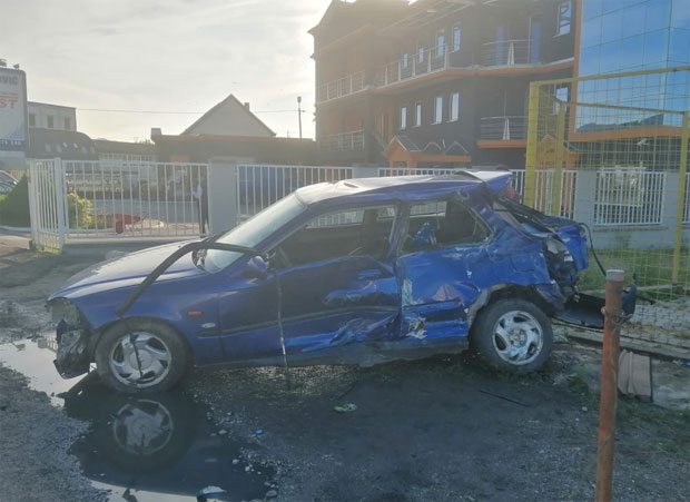 НЕСРЕЋА НА ОБИЛАЗНИЦИ ОКО ЧАЧКА: Возач и дете повређени (ФОТО)