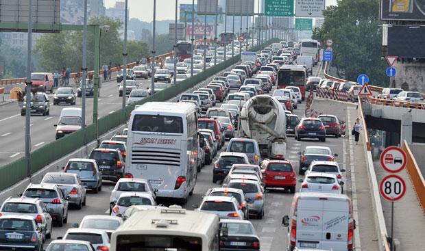 САОБРАЋАЈКА КОД ГАЗЕЛЕ: Проходна једна трака у смеру ка Нишу