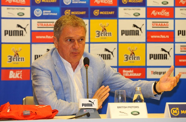 Тумбаковић: Звезда улази у ритам, Чукарички је амбициозно кренуо, од Радничког сам очекивао више