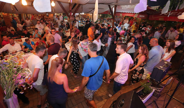 ГУРМАНСКА МАНИФЕСТАЦИЈА У ГУЧИ: Хајдук фест уз трубу