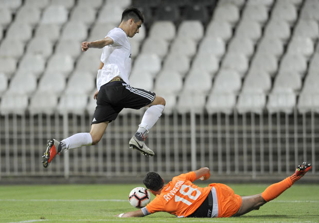 ТЕДИЋ ПОСЛЕ ДВА ГОЛА БАНАНТСУ: Узор је Левандовски