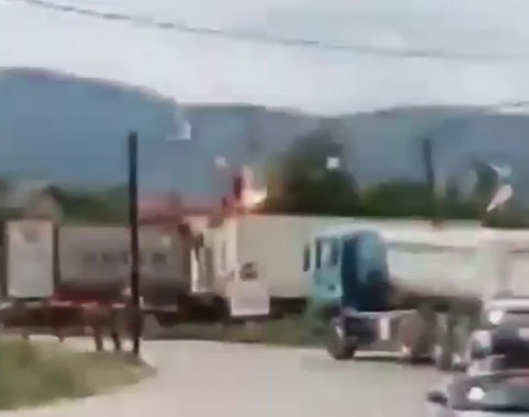 ИНЦИДЕНТ У ПРЕШЕВУ: Мигранта ударила струја на теретном возу! (ВИДЕО)