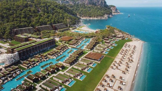 РАСКОШ НА ОБАЛИ ТУРСКЕ: Осетите се привилеговано у најексклузивнијем хотелу Кемера