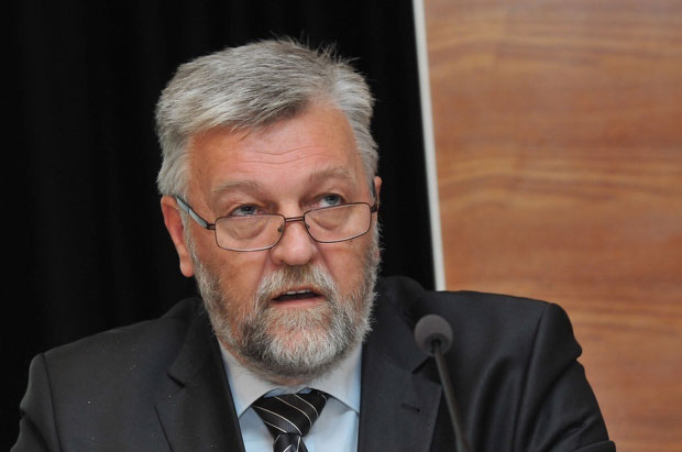 Несагласје Бањалуке и Сарајева: Спорна и модернизација јавне управе