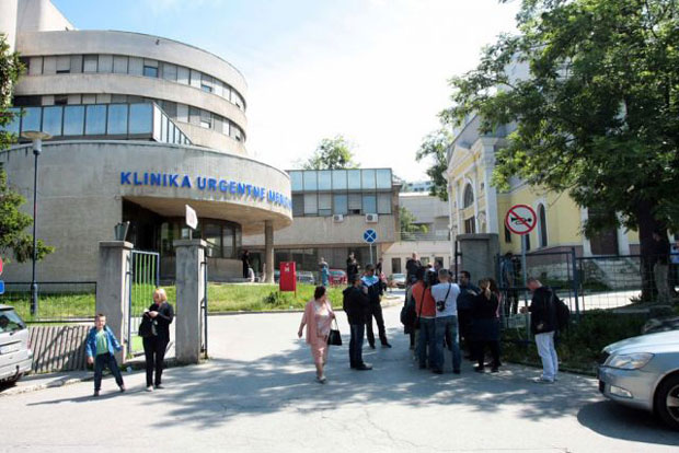 Породица се отровала паприкама и лубеницом?