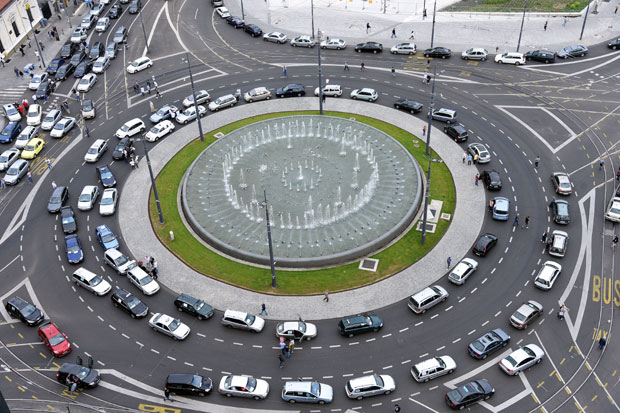 Возачи оцењују кружне токове