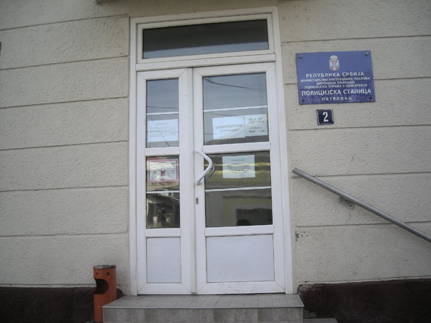 УХАПШЕН ЗБОГ НАСИЉА У ПОРОДИЦИ: Претио родитељима, па их тукао