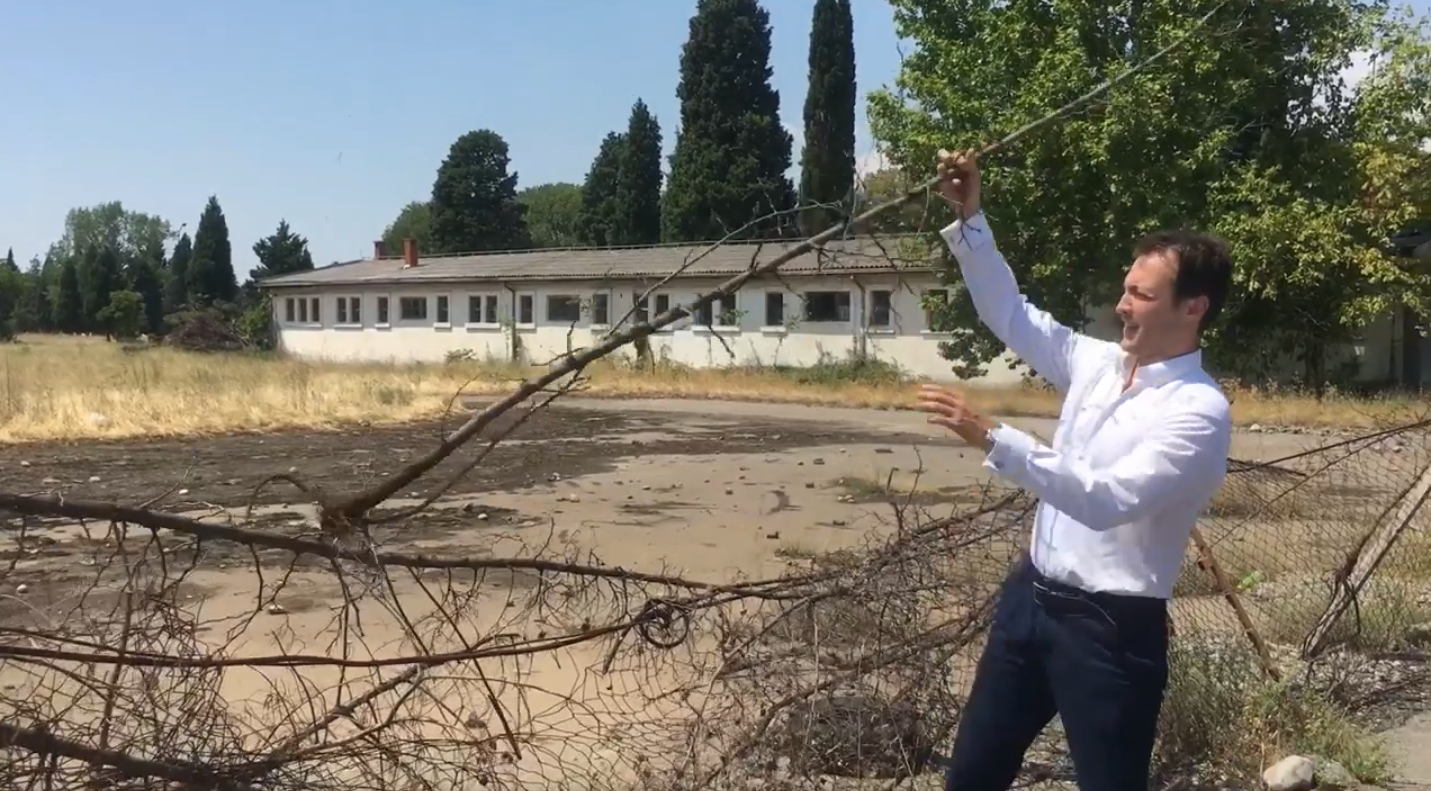 МИЛАЧИЋ ПОКАЗАО КАКО ИЗГЛЕДА ЦРНОГОРСКА НАТО АРМИЈА: Каква касарна, таква војска и власт (ВИДЕО)