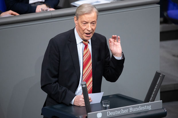 Хампел: Оставка Харадинаја важан сигнал