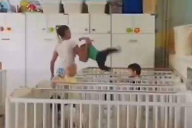 СЛУЧАЈ ИЖИВЉАВАЊА НАД ДЕЦОМ: Сестра из Звечанске на дисциплинској комисији