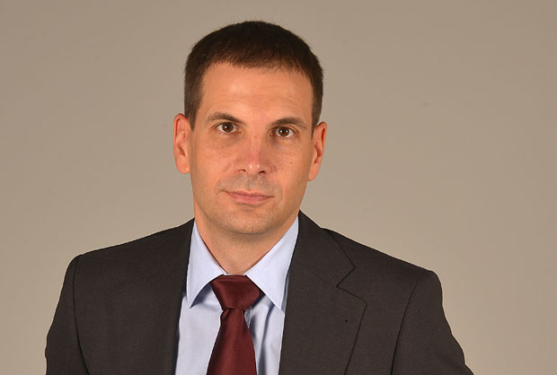 ШПИЈУНКА: Милош Јовановић - чамац, па торта