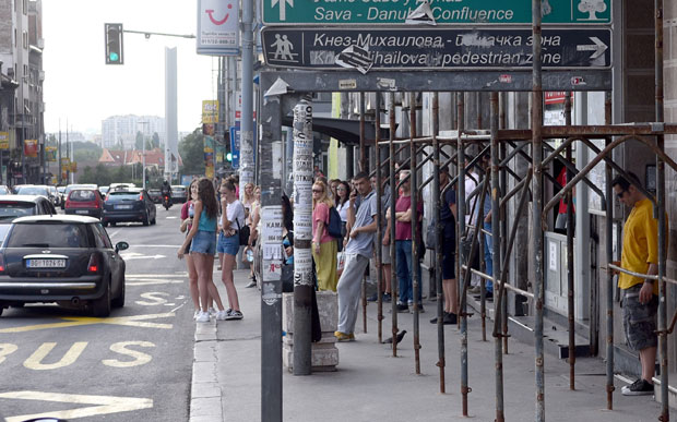 Зелени венац готово непроходан