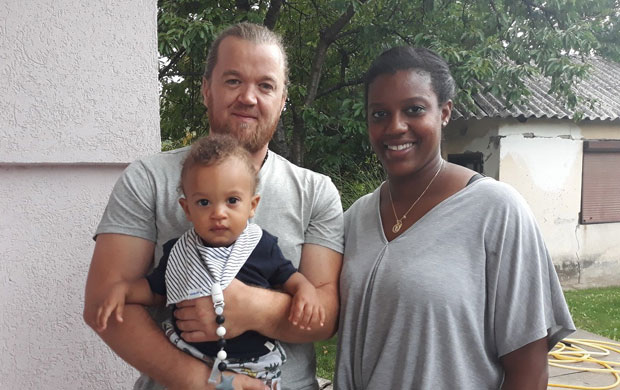 СРПСКА СНАХА СА ЈАМАЈКЕ УЧИ НАШЕ ОБИЧАЈЕ: Волим Србе, бурек и ракију